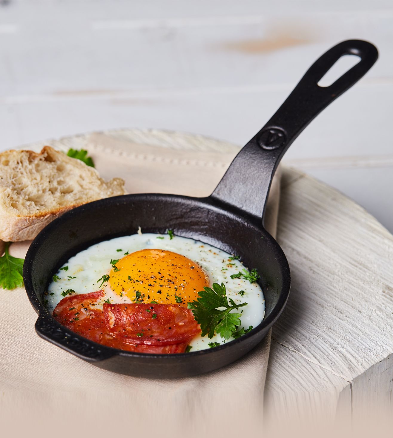 Victoria 4-Inch Cast Iron Skillet, Pre-Seasoned Cast Iron Frying Pan with Long Handle, Made in Colombia - 7