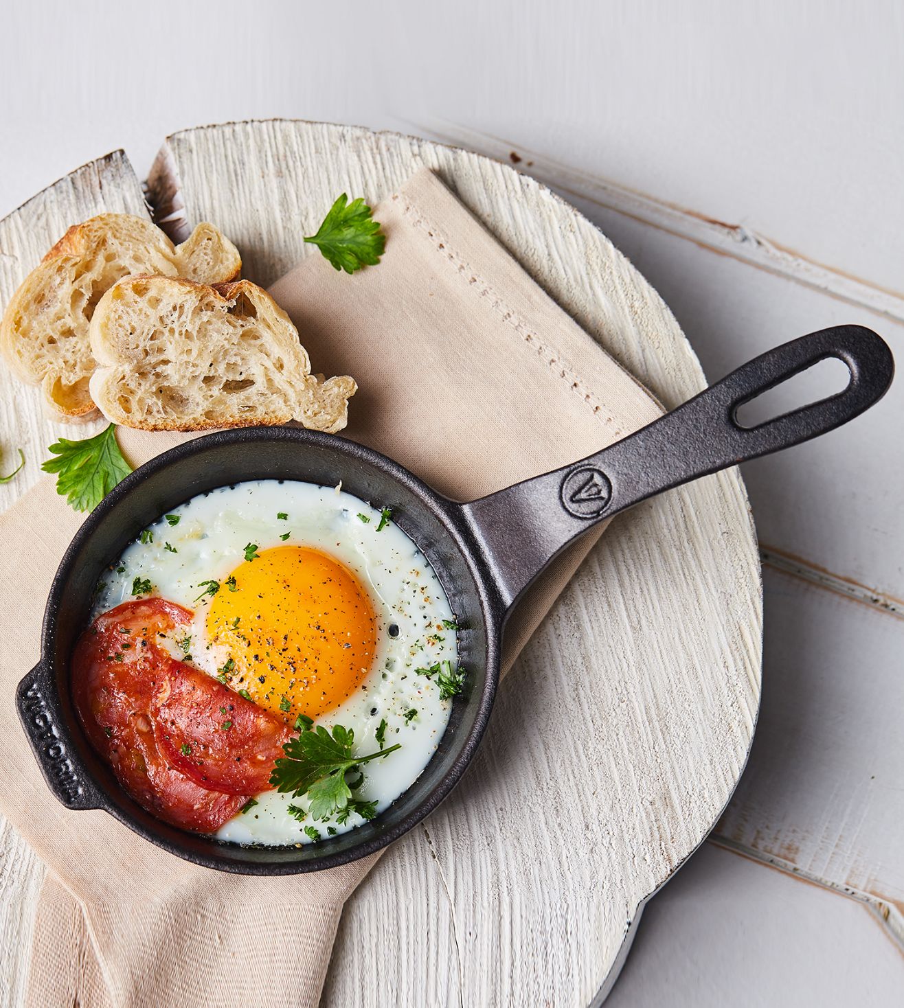 Victoria 4-Inch Cast Iron Skillet, Pre-Seasoned Cast Iron Frying Pan with Long Handle, Made in Colombia