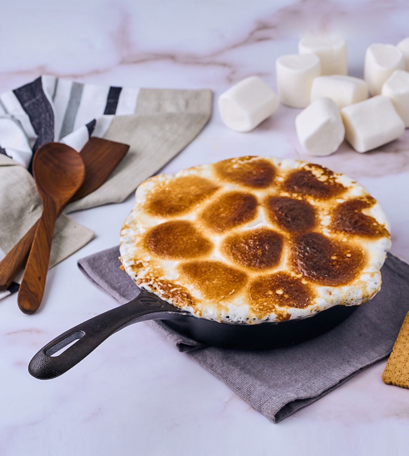 Victoria - SKL-208 Victoria Cast Iron Skillet. Small Frying Pan Seasoned with 100% Kosher Certified Non-GMO Flaxseed Oil, 8", Black - 10