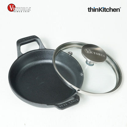 Victoria 5.5 in Mini Round Casserole Dish with Glass Lid Pre-Seasoned