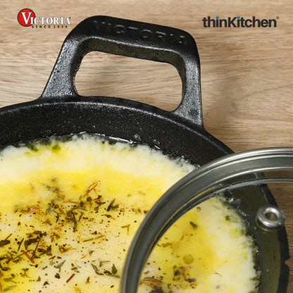 Victoria 5.5 in Mini Round Casserole Dish with Glass Lid Pre-Seasoned