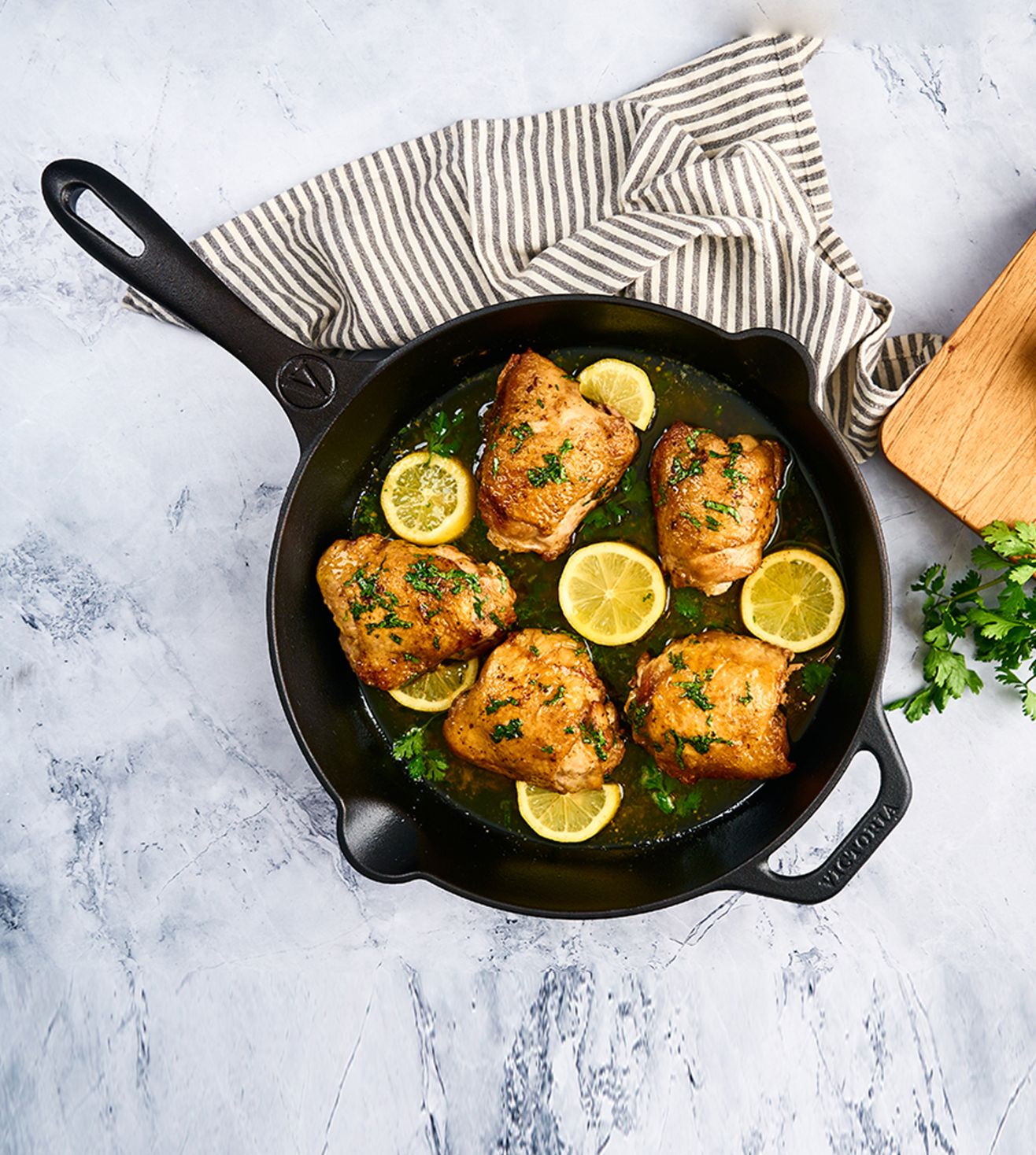 Victoria Cast Iron Skillet Large Frying Pan with Helper Handle Seasoned with 100% Kosher Certified Non-GMO Flaxseed Oil, 12 Inch, Black