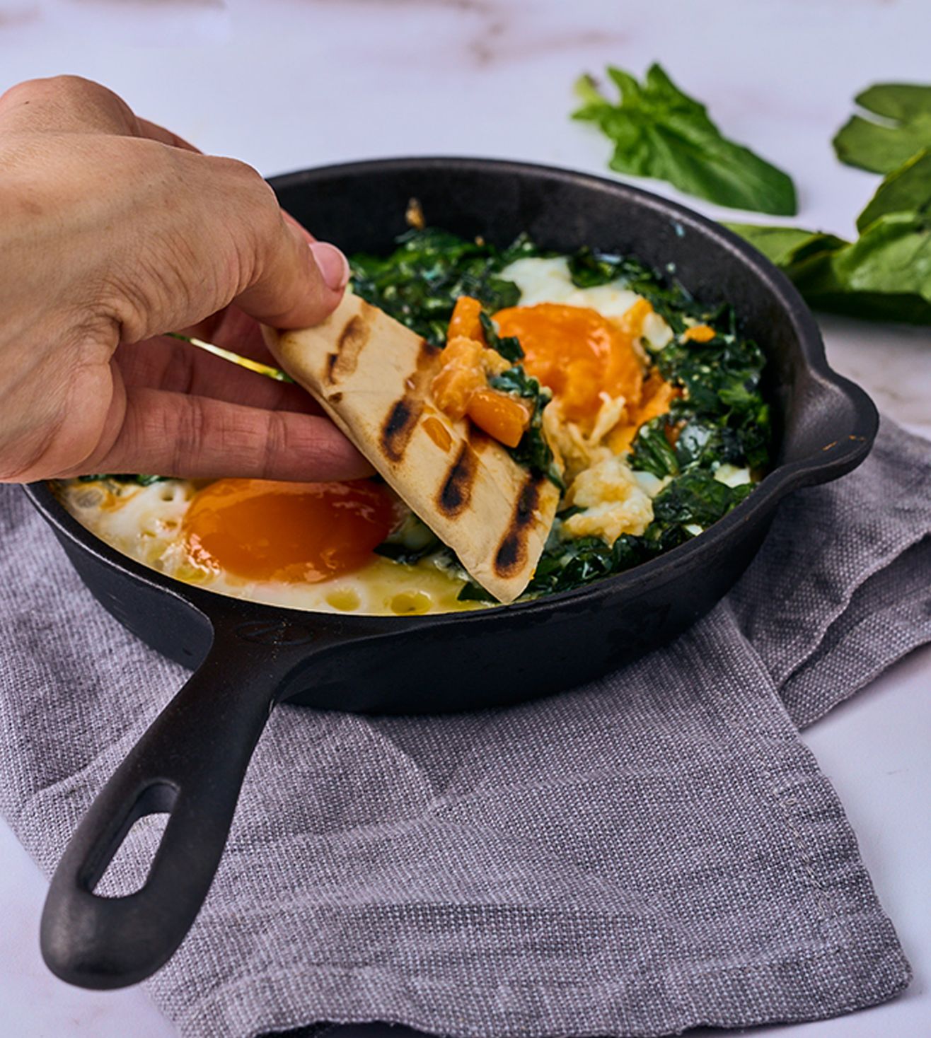 Victoria 6.5 Inch Mini Cast Iron Skillet. Small Frying Pan,Seasoned with 100% Kosher Certified Non-GMO Flaxseed Oil (SKL-206)