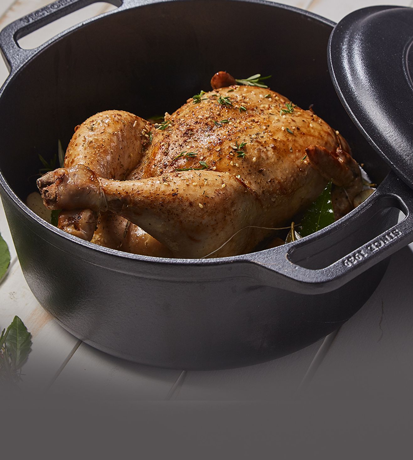 Victoria 6-Quart Cast Iron Dutch Oven with Lid and Dual Loop Handles, Seasoned with Flaxseed Oil, Made in Colombia,Black