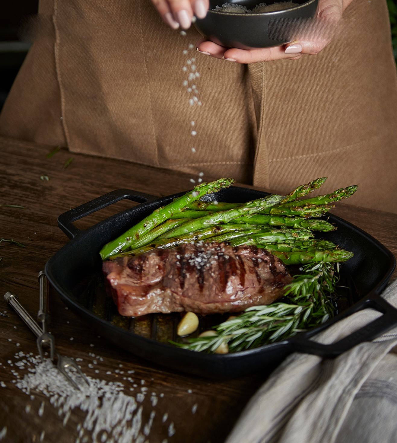 Victoria Cast Iron Square Grill Pan with Double Loop Handles, Made in Colombia, 10 Inches - 11