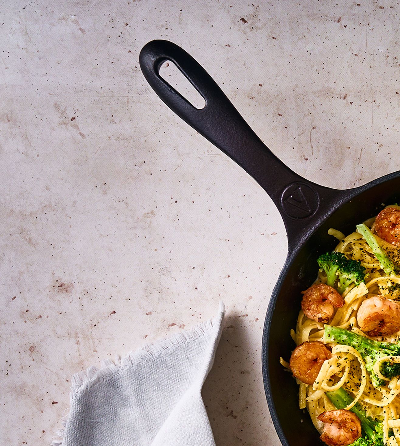 Victoria 10-Inch Cast Iron Skillet, Pre-Seasoned Cast-Iron Frying Pan with Long Handle, Made in Colombia - 12