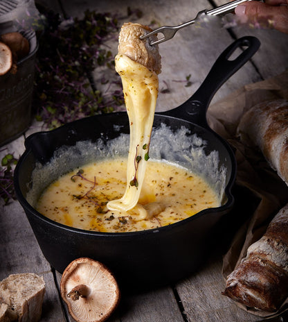 Victoria Cast Iron Saucepan, Cast Iron Melting Pot, Made in Colombia, 0.45QT