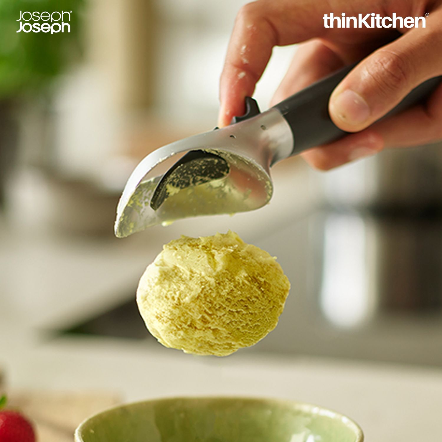 Joseph Joseph Elevate Ice-cream scoop with integrated tool rest - 1