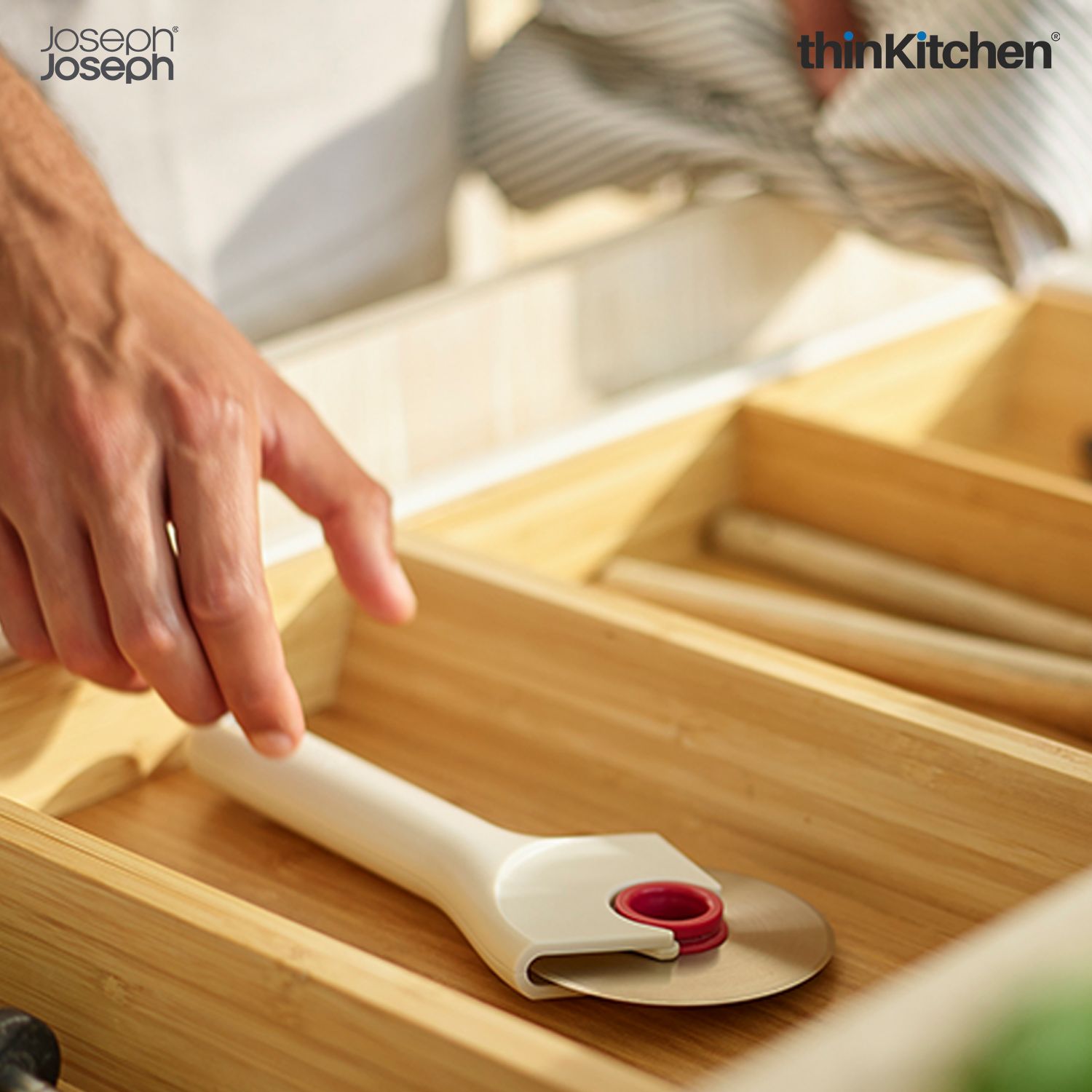 Joseph Joseph Ringo Easy-clean Pizza Wheel with Removable Blade - 5