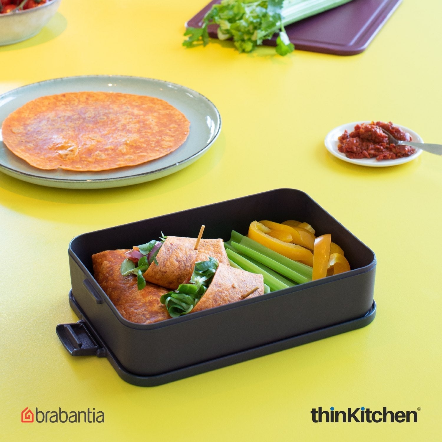 Typhoon x Brabantia combo set: Pure Color Change Sealife Bottle x Make & Take Large Lunch Box - 8