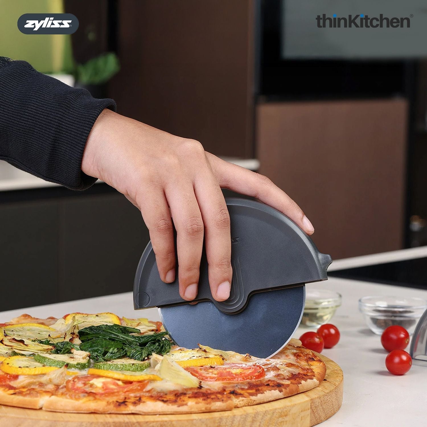 Premium Stainless Steel Pizza Cutter Wheel with Blade Cover | Sharp Pizza Cutter for Thin & Thick Crusts | Ergonomic Handle, Dishwasher Safe Kitchen Tool for Pies, Pastry - 1