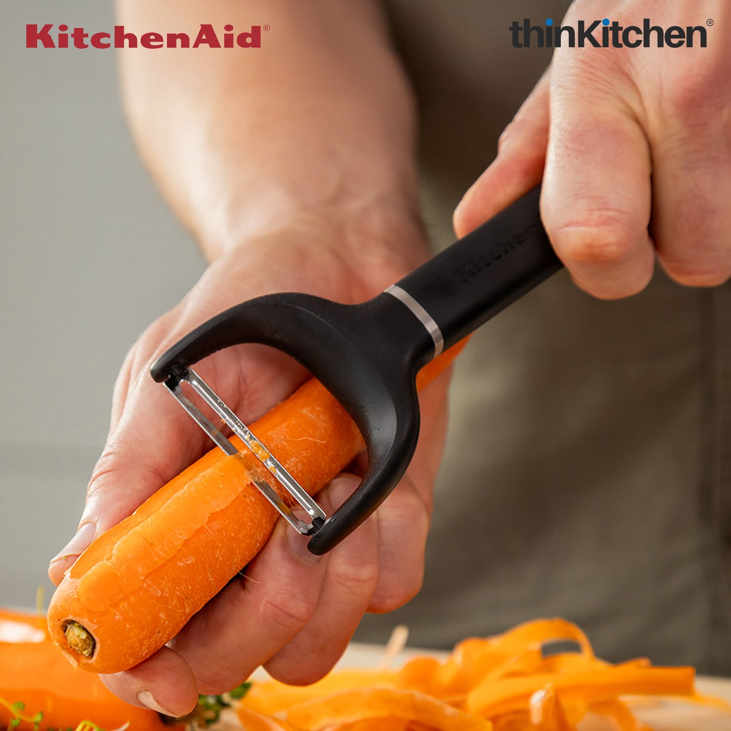 KitchenAid Y-Peeler, Matte Black, Vegetable Peeling Tool with Stainless Steel Blade and Durable Handle, Dishwasher Safe, 17.5cm - 1