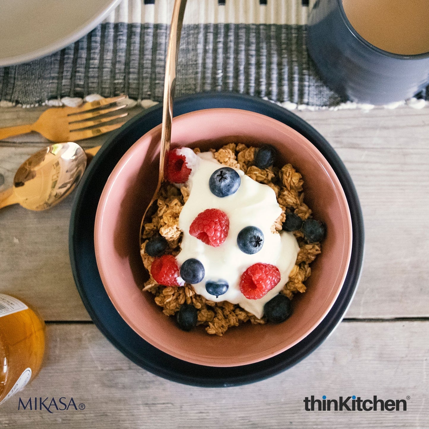 Mikasa Serenity Harmony Set: Ceramic 24.5cm Dinner Plate x 15cm Ceramic Bowl, Pink